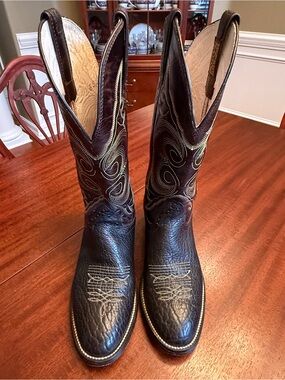 Hondo Dark Chocolate Brown Bull Shoulder Cowboy Boots men’s size 9D